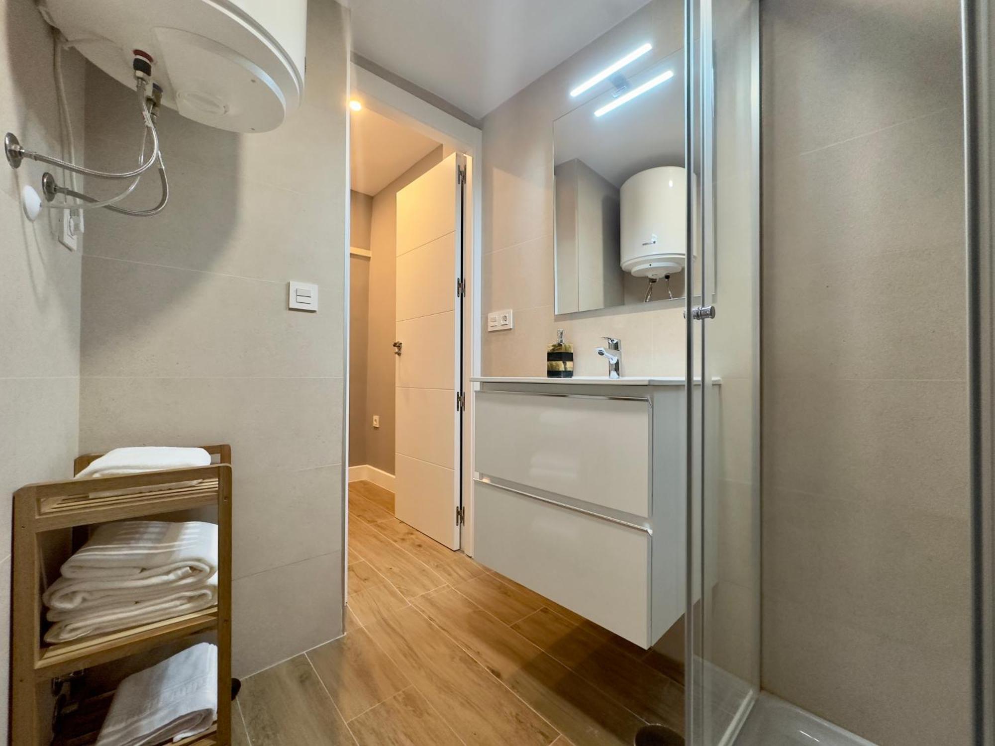 Apartamento Anaya,1º,2º En Pleno Centro De Granada
